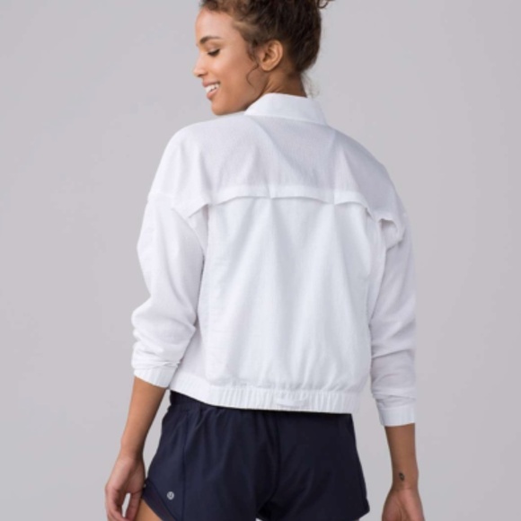 Lululemon Pack Light Bomber White - Size 8: P2P 20.5" - Picture 2 of 15